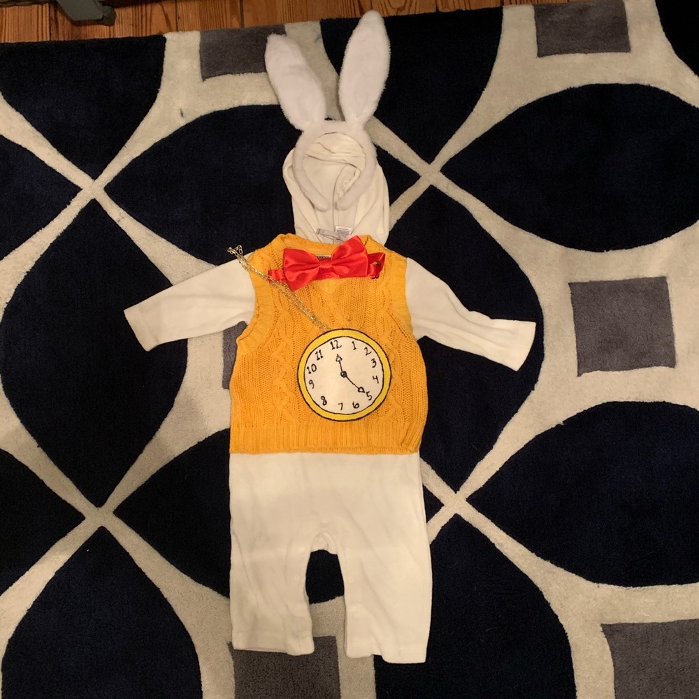 Alice in Wonderland white rabbit costume 6-12mo